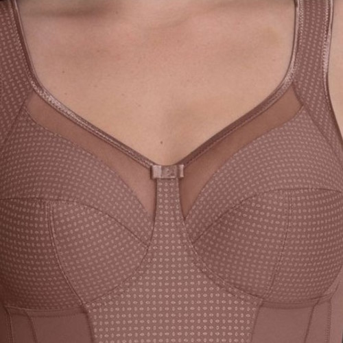 Anita Clara berry body