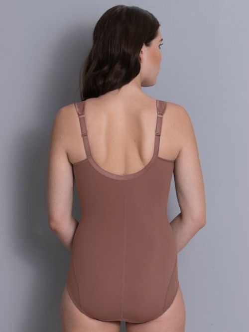 Anita Clara berry body