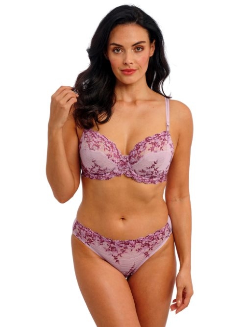 Wacoal Lingerie Embrace Lace violet padded bra