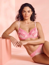 Wacoal Lingerie Embrace Lace pink padded bra