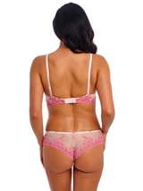 Wacoal Lingerie Embrace Lace pink padded bra