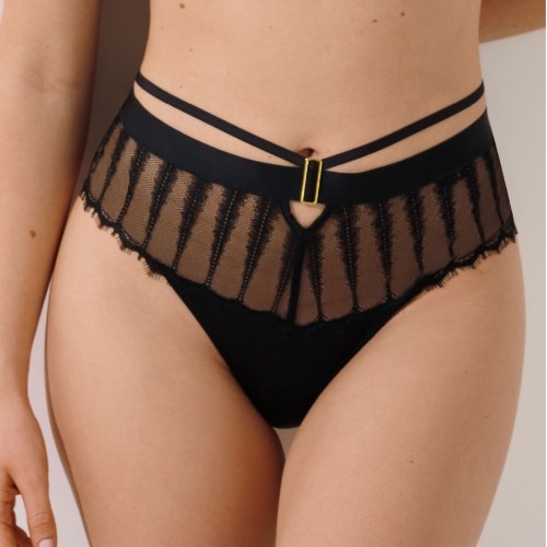Lisca Lovelace black brazilian
