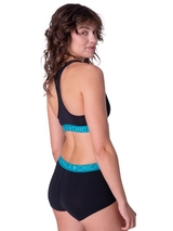 Chicamala Solid black short