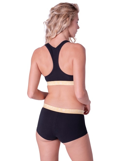 Chicamala Solid black short