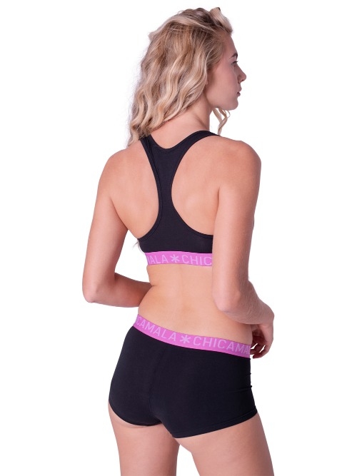 Chicamala Solid black short