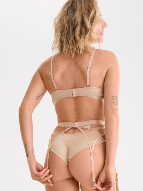 Lisca Passion rose with gold suspender