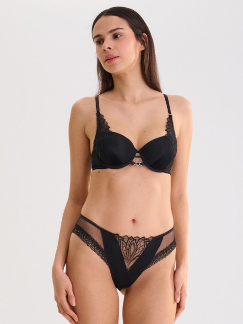 Lisca Adventure black padded bra