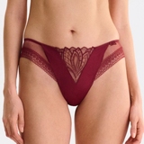 Lisca Adventure red brief