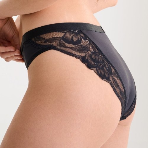 Lisca Robin black brief