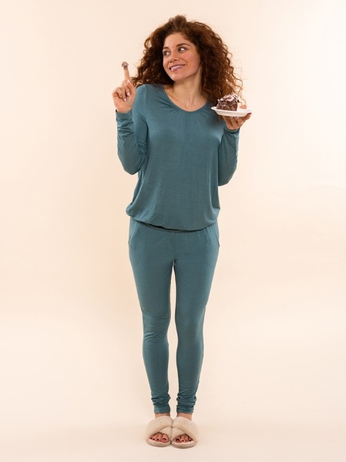 Charlie Choe Cozy Days green pyjama shirt