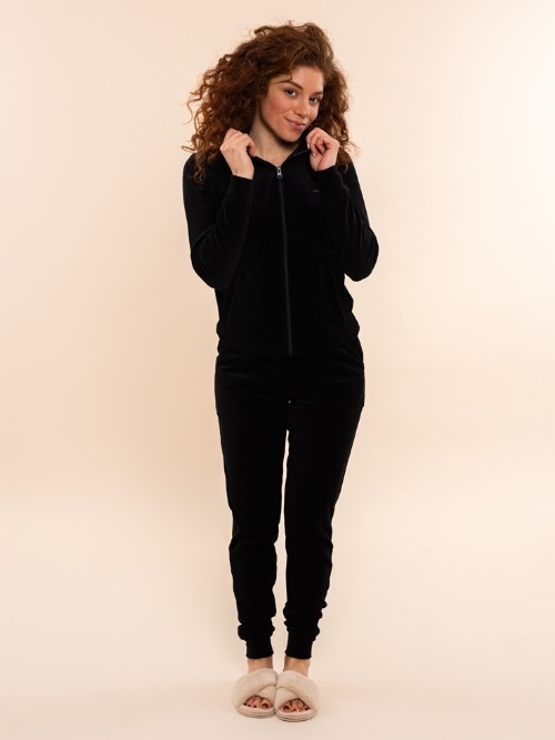 Charlie Choe Fall in Love black pajama