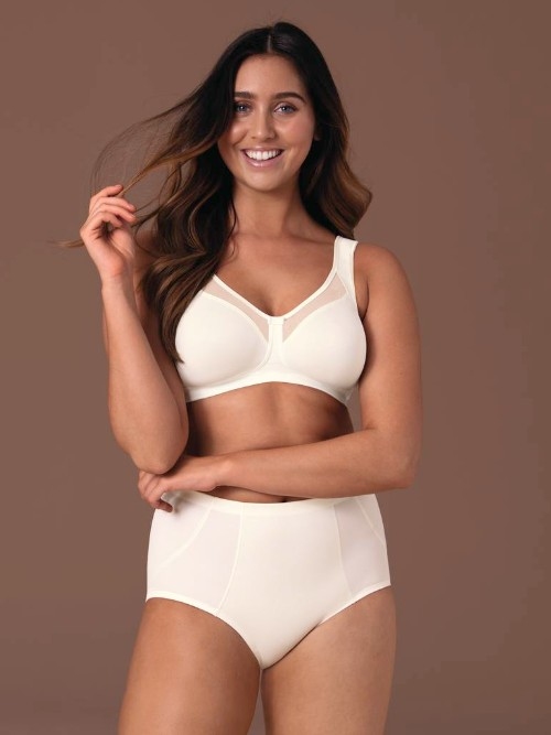 Anita Clara crystal brief