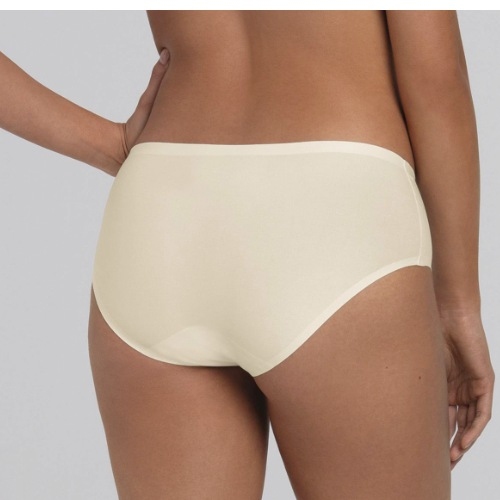 Anita Essential champagne short