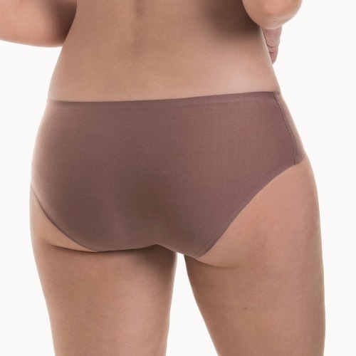 Anita Essential berry short