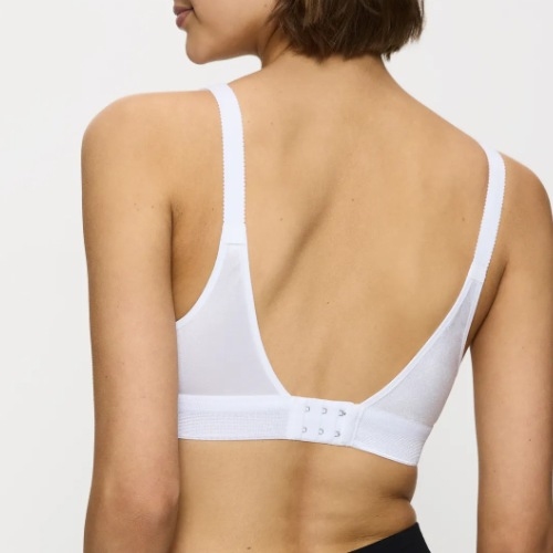 Triumph Triaction Workout white sport bra