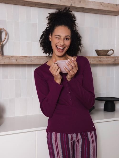 Rebelle Women dark red pajama