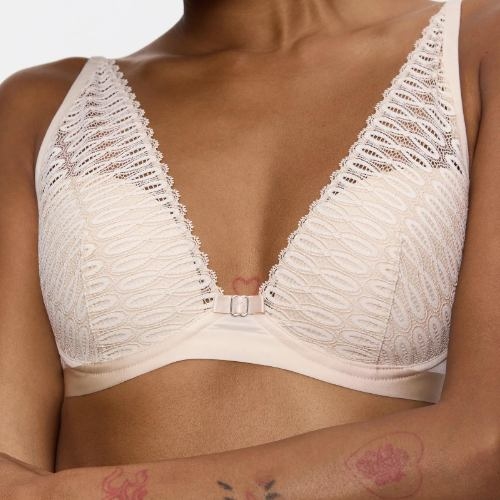 Triumph Aura Spotlight beige padded bra