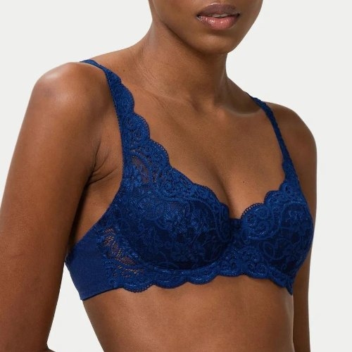 Triumph Amourette 300 navy blue padded bra