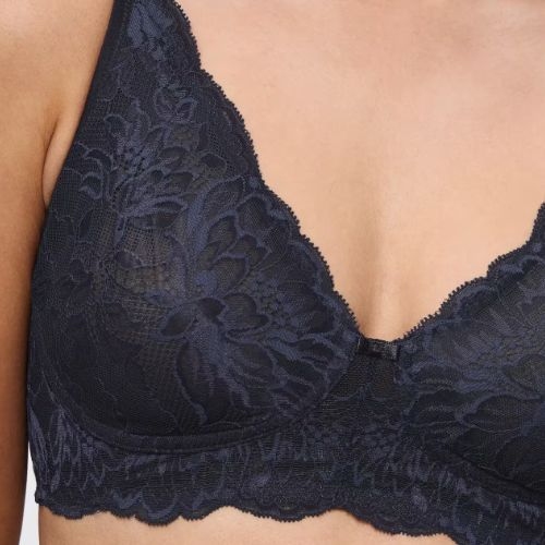 Triumph Amourette Charm dark grey padded bra