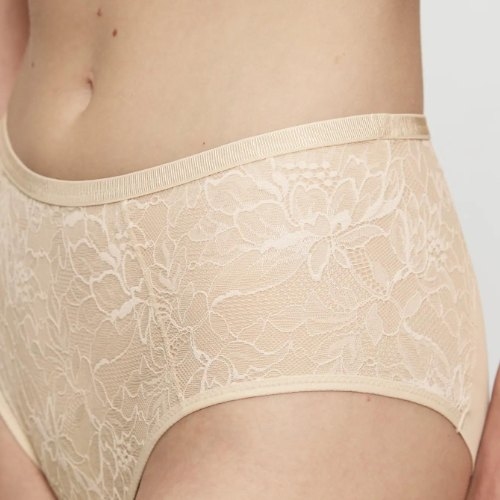 Triumph Amourette Charm beige brief