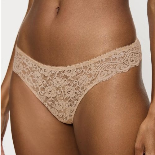 Triumph Amourette Spotlight skin thong