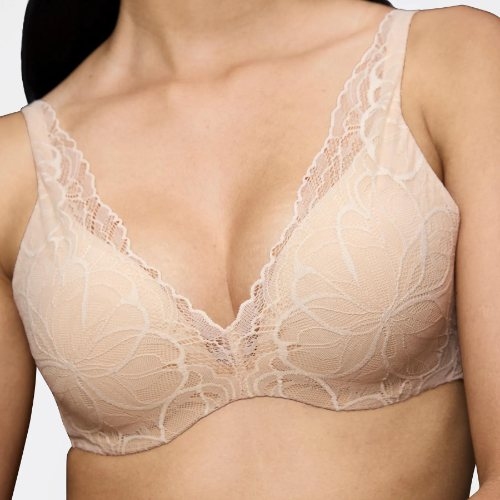 Triumph Body Make-Up Illusion Lace skin padded bra