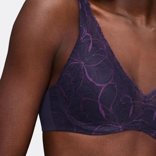 Triumph Body Make-Up Illusion Lace blue padded bra