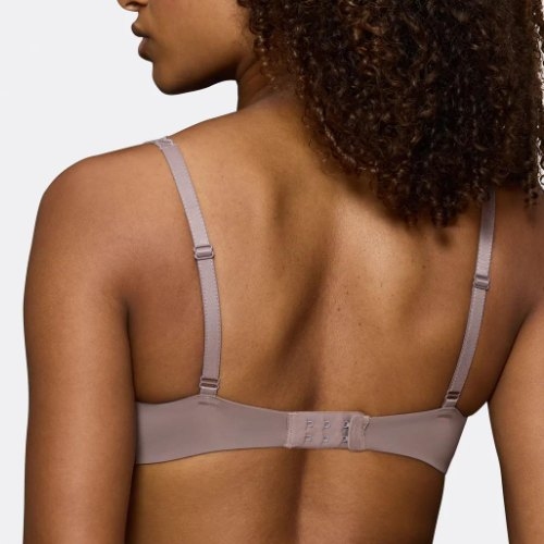 Triumph Body Make-Up Illusion Lace grey padded bra