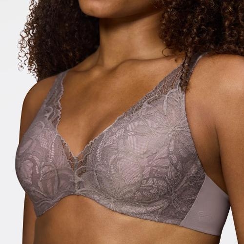 Triumph Body Make-Up Illusion Lace grey padded bra