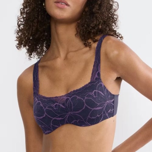 Triumph Body Make-Up Illusion Lace blue padded bra