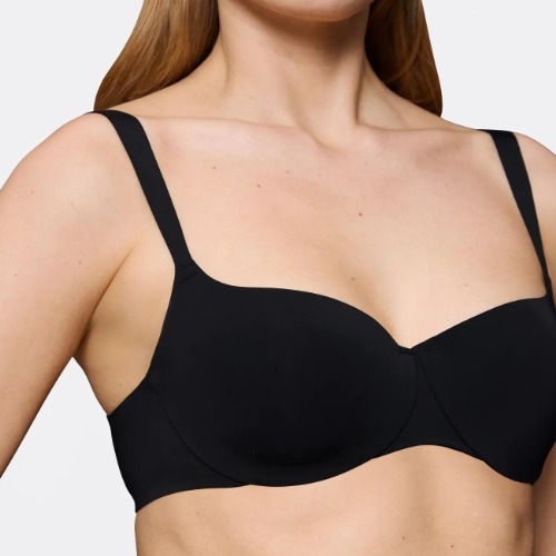 Triumph Body Make-Up Illusion black padded bra