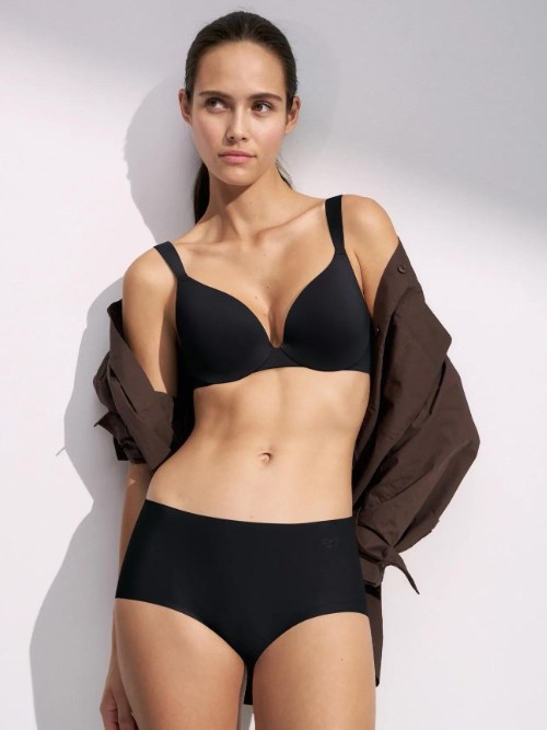 Triumph Body Make-Up Illusion black short
