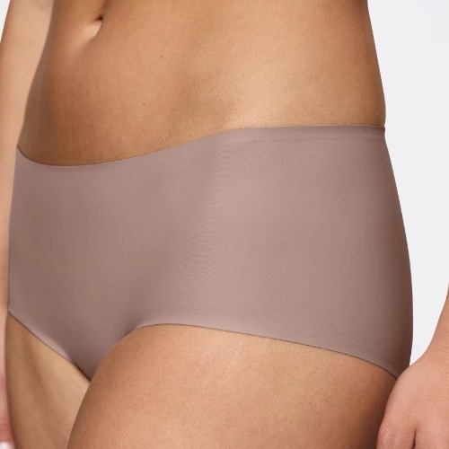 Triumph Body Make-Up Illusion brown short