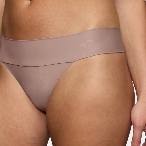 Triumph Body Make-Up Illusion brown thong