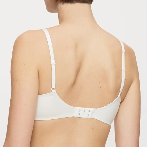 Triumph Body Make-Up Illusion Soft Touch ivory wireless bra