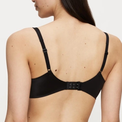 Triumph Body Make-Up Illusion Soft Touch black padded bra