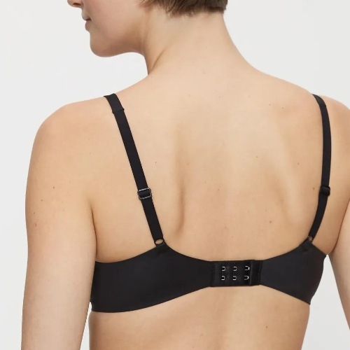 Triumph Body Make-Up Illusion Soft Touch black push up bra