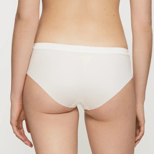 Triumph Body Make-Up Illusion Soft Touch ivory short