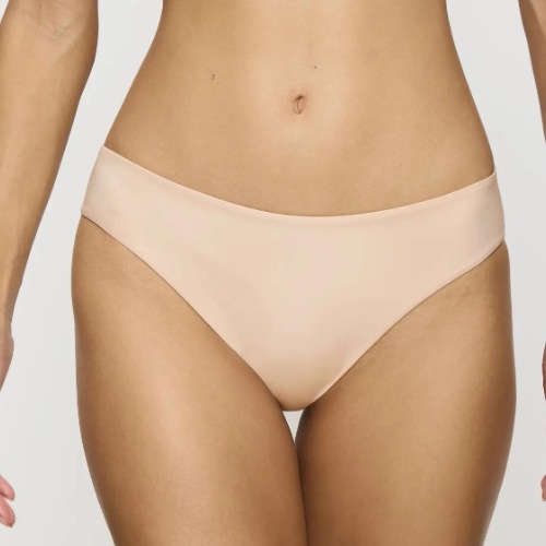 Triumph Body Make-Up Illusion Essentials skin brief