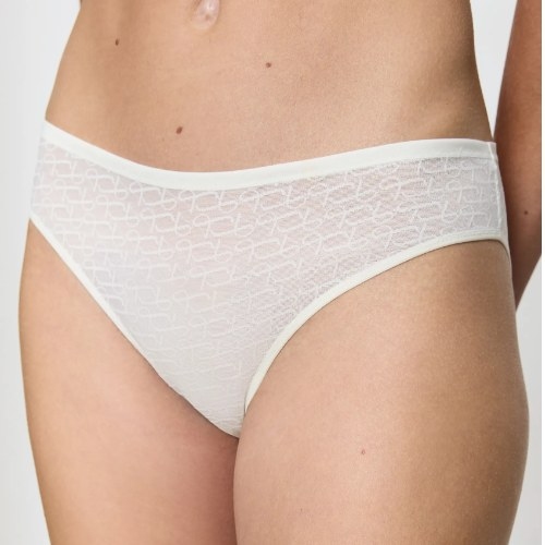 Triumph Signature Sheer off white brief