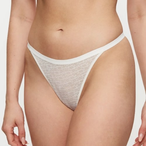 Triumph Signature Sheer off white thong