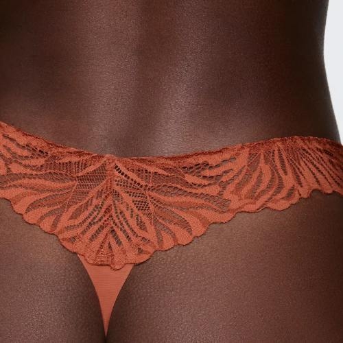 Triumph Pretty Micro orange thong