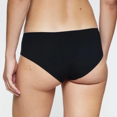 Triumph Smart Invisible black short
