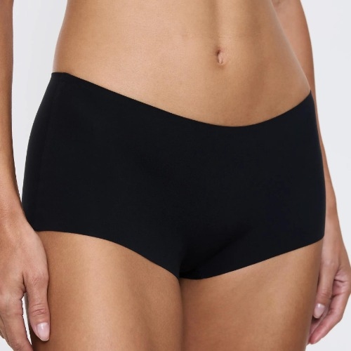 Triumph Smart Invisible black short