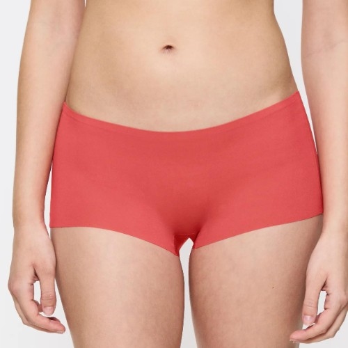 Triumph Smart Invisible red short