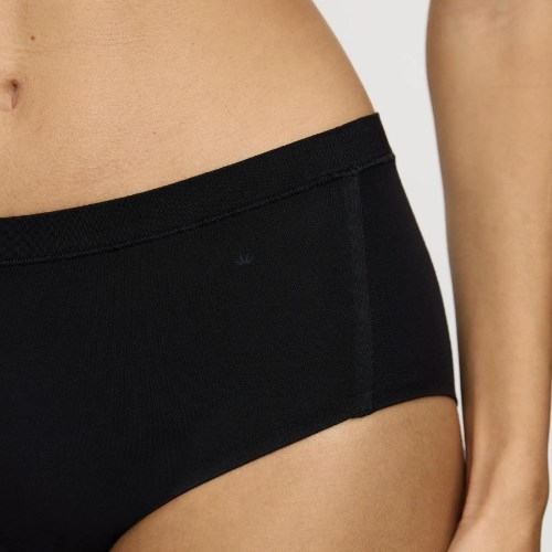Triumph Smart Natural black brief