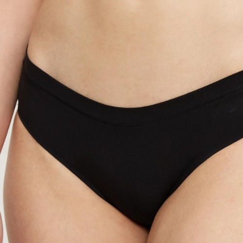 Triumph Smart Natural black short