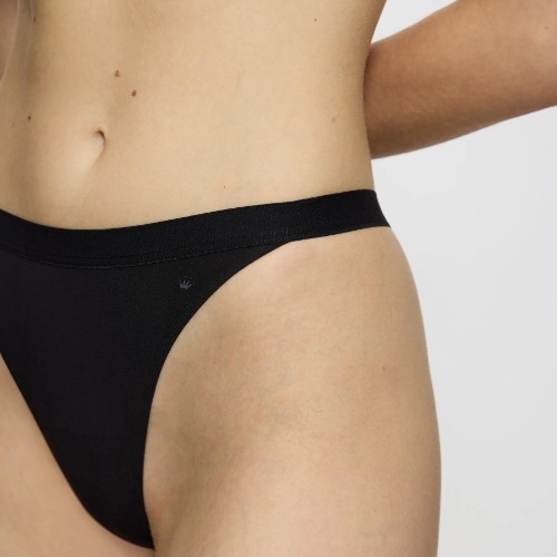 Triumph Smart Natural black thong