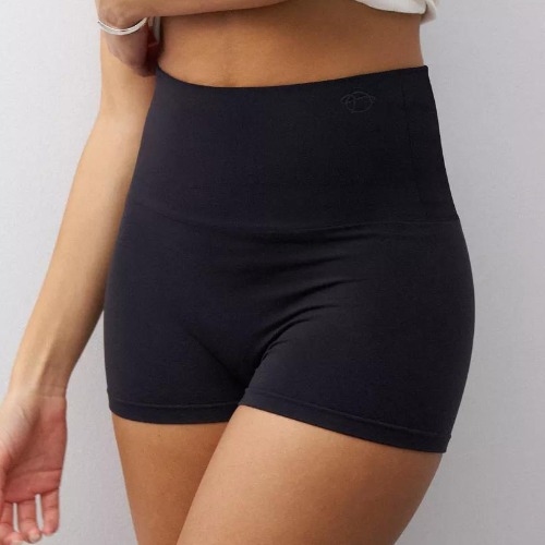 Triumph Soft Sculpt black short
