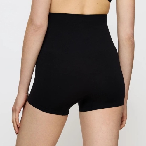 Triumph Soft Sculpt black short